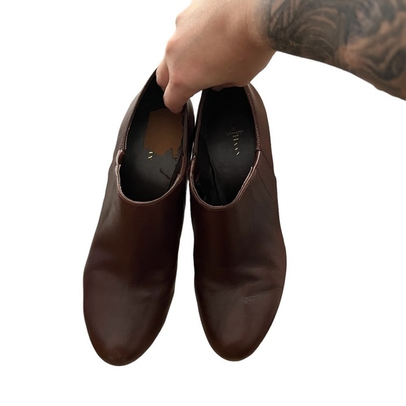 COLE HAAN Cheyenne Ankle Booties - Picture 8 of 10